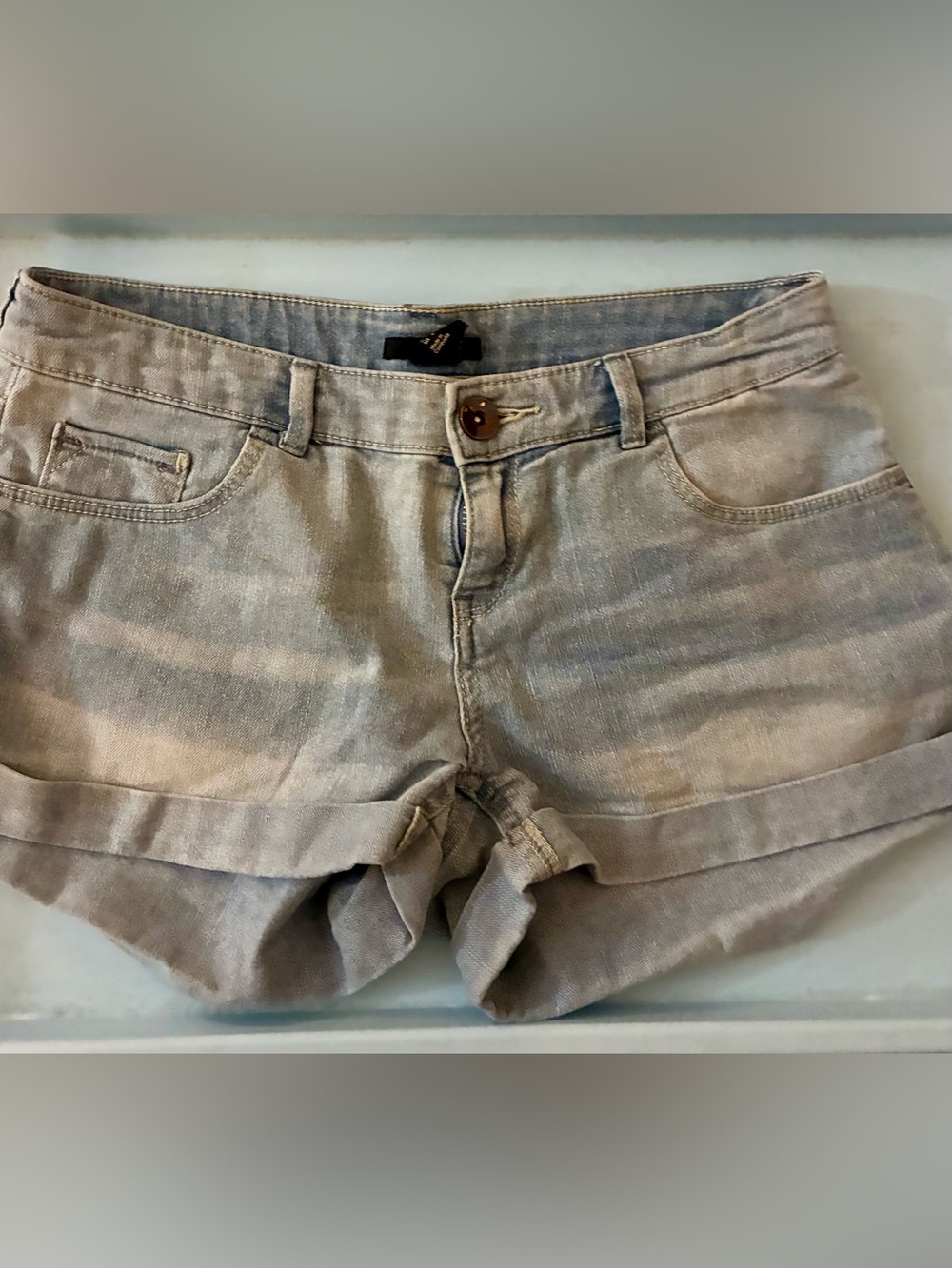 H&M Light Blue Rolled Hem Jean Shorts🌸